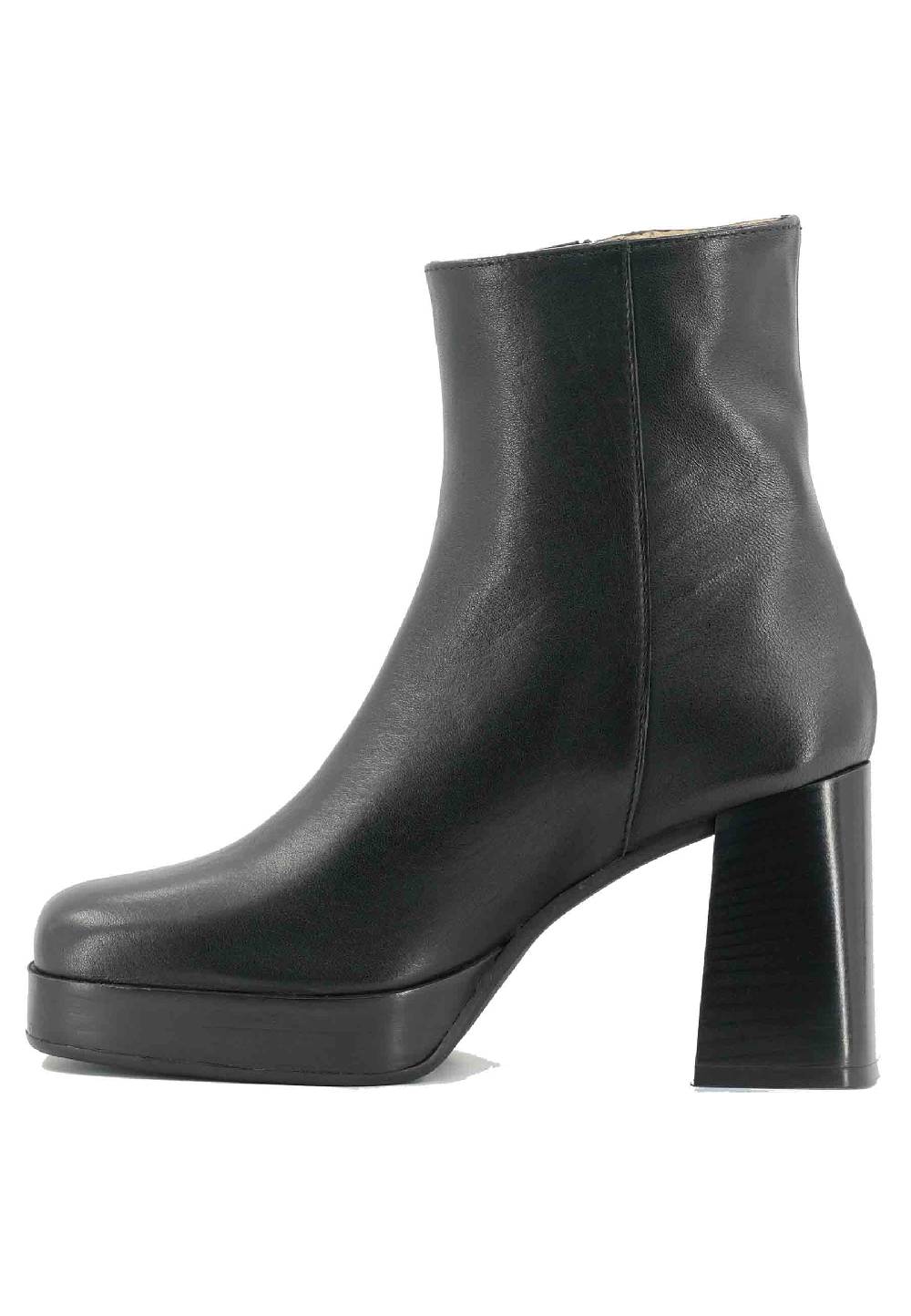 L'ARIANNA Stivaletti TR1665 in pelle nera con tacco alto e plateau con zip esterna I Più Venduti