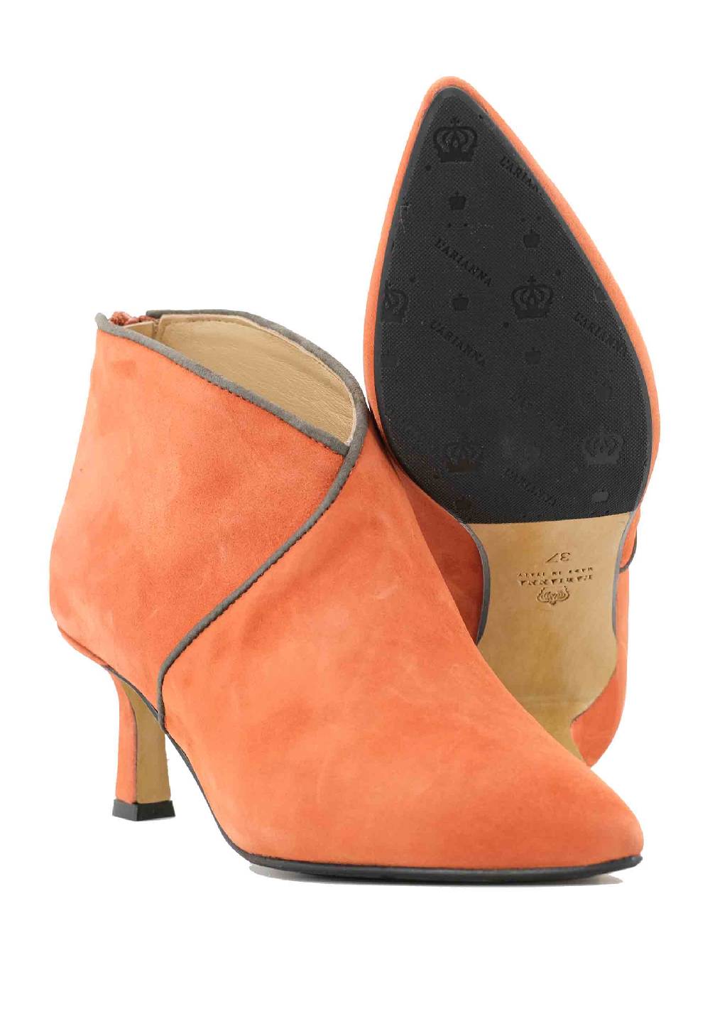 L'ARIANNA Stivaletti TR1662/RT in camoscio arancione con zip posteriore Pezzi Unici