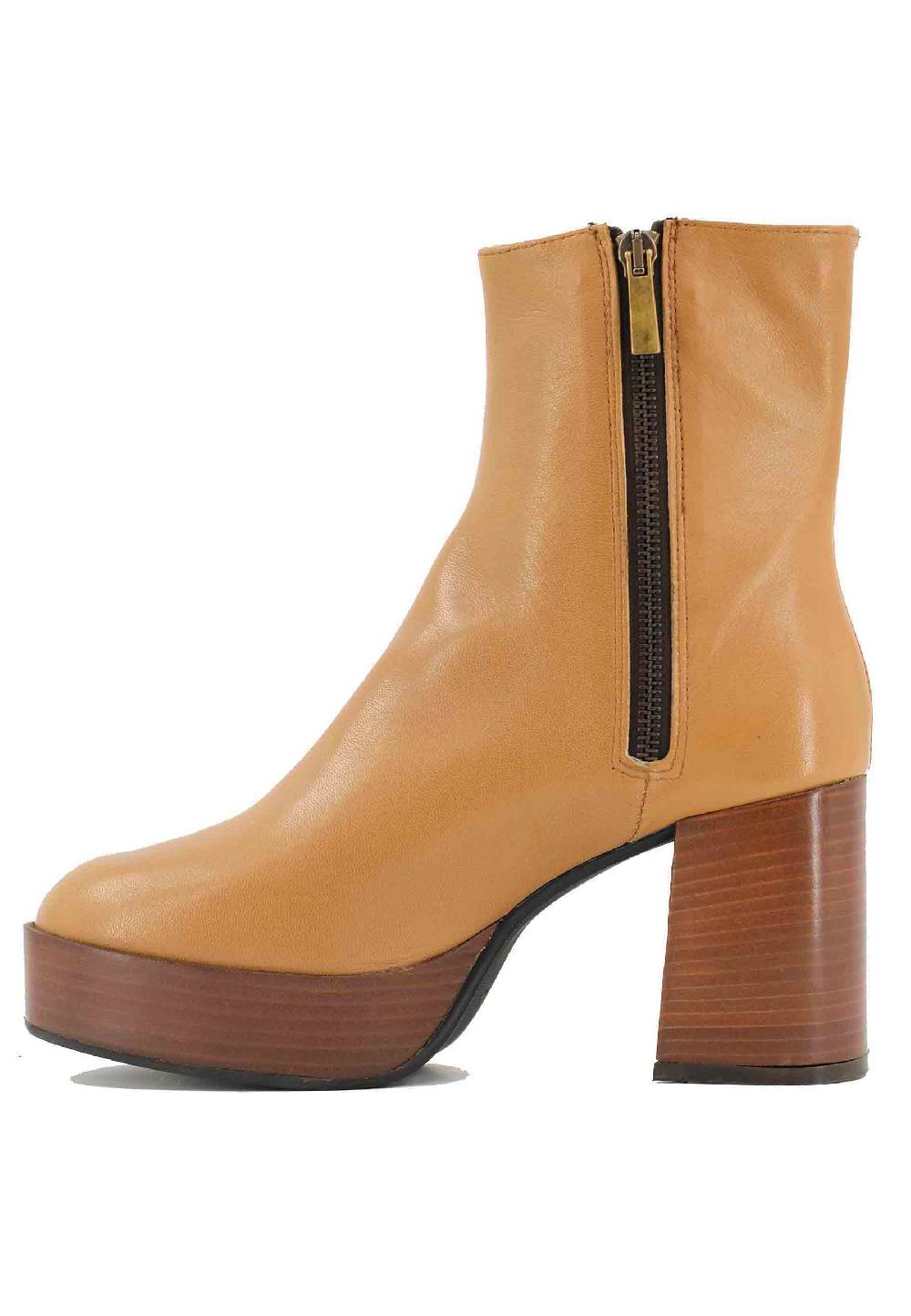 L'ARIANNA Stivaletti TR1556 in pelle senape con tacco alto e plateau con zip laterale di chiusura Consegna Veloce