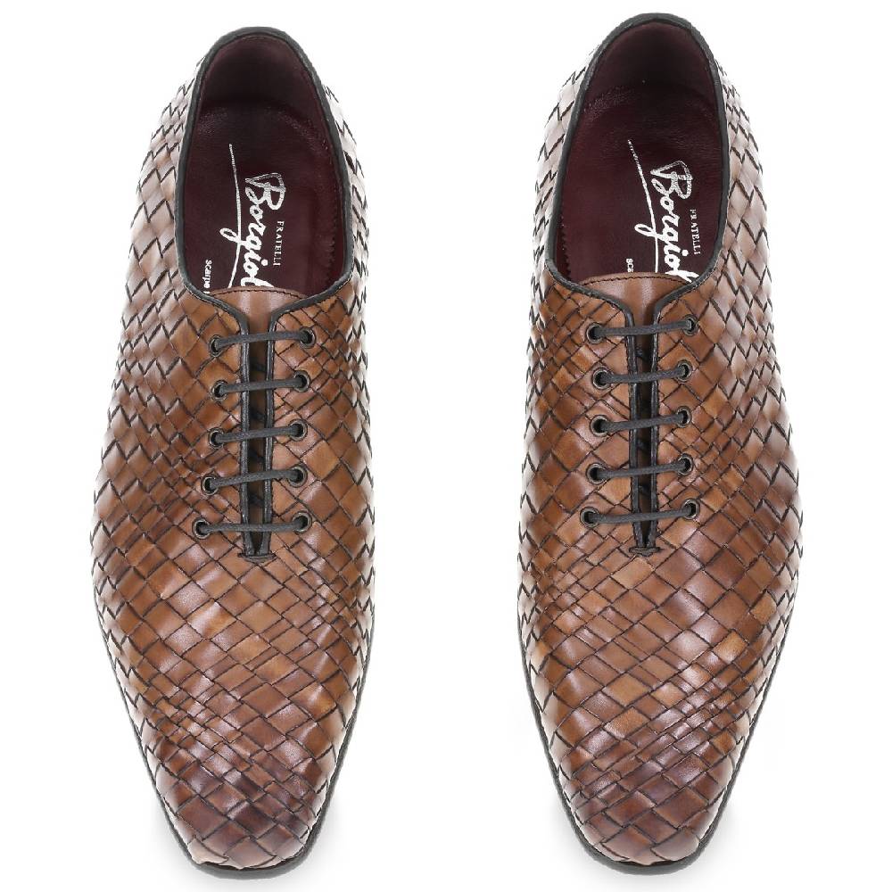 Lartigiano Del Cuoio Oxford in pelle marrone intrecciata e tinta a mano da Fratelli Borgioli In Vendita