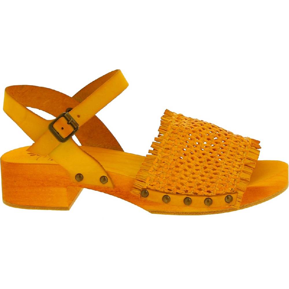 Lartigiano Del Cuoio Zoccolo da donna giallo in legno artigianali con fascia in pelle intrecciata Offerta per la Festa della Mamma