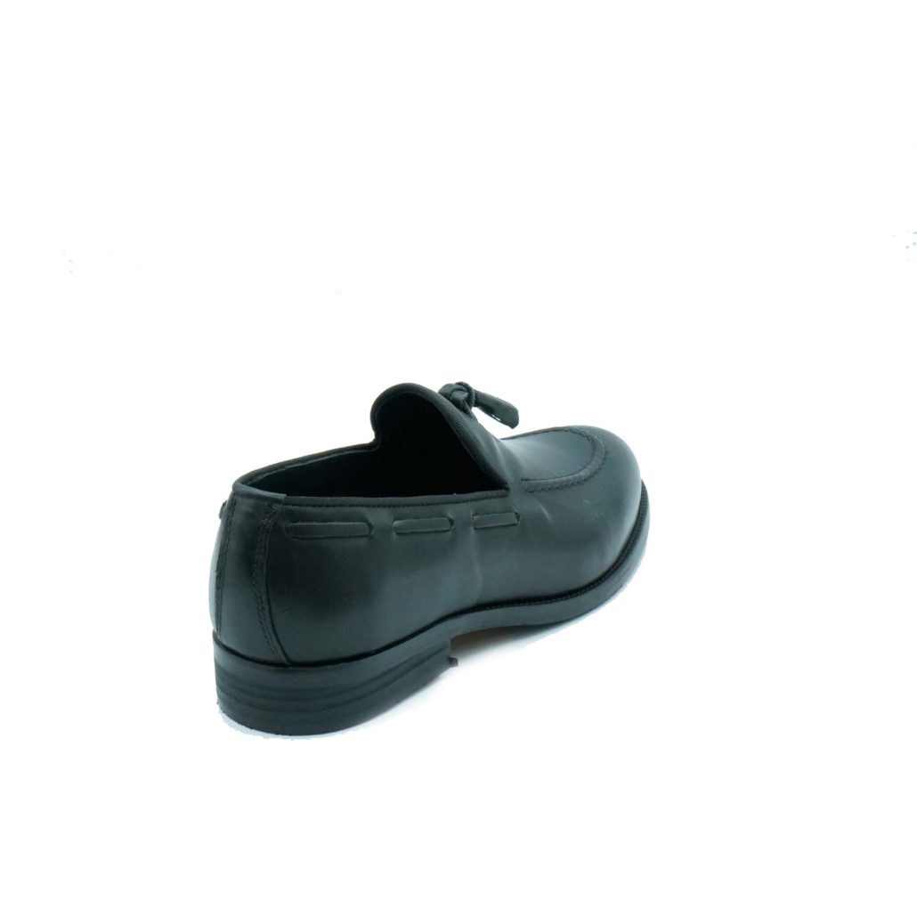 Lea Gu mocassino in vitello, nappine frontali, tacco 25mm Vendita
