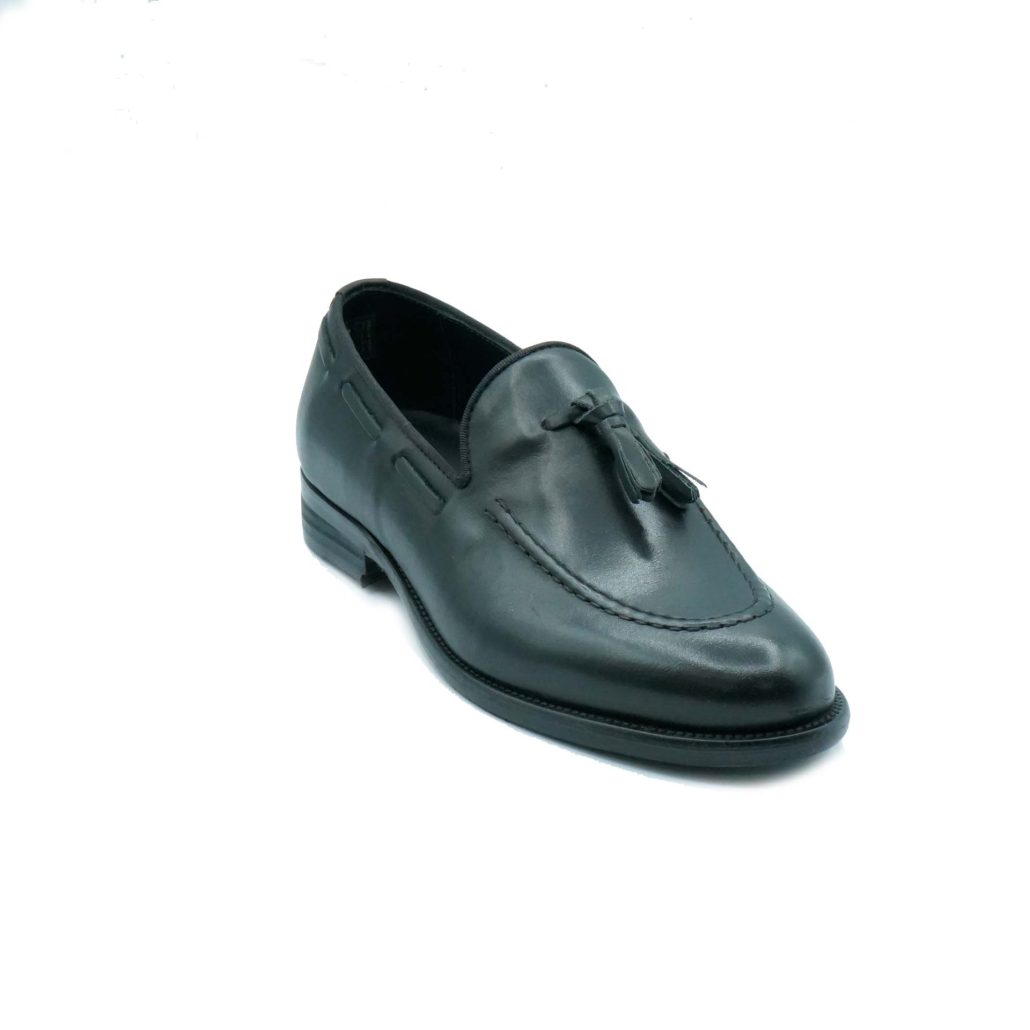 Lea Gu mocassino in vitello, nappine frontali, tacco 25mm Vendita