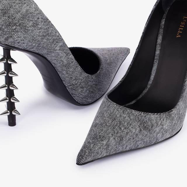 Le Silla Décolleté denim nera con borchie Pezzi Unici