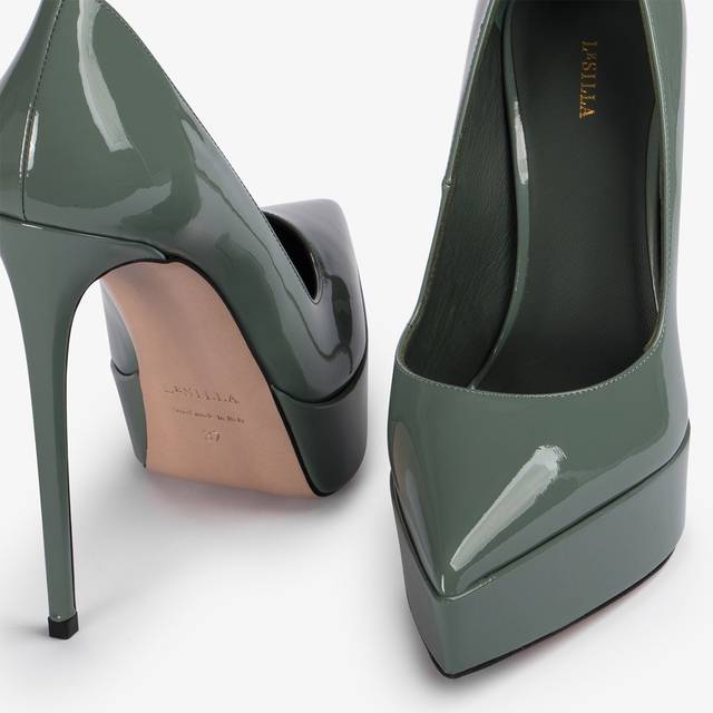 Le Silla Décolleté con plateau vernice verde polvere Offerta