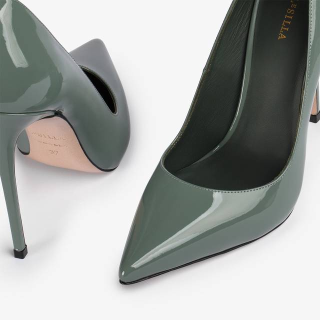 Le Silla Décolleté vernice verde polvere 2025