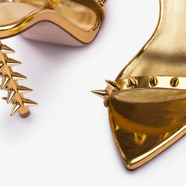 Le Silla Sandalo metallizzato oro pepita con borchie Negozi Online