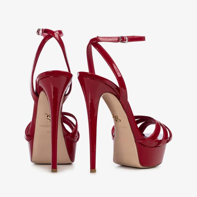 Le Silla Sandalo vernice rosso Saldi Di Fabbrica