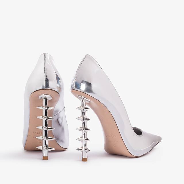 Le Silla Décolleté metallizzata argento con borchie Hotsell