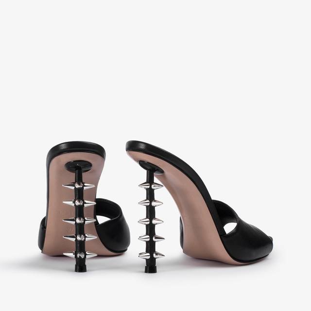 Le Silla Sandalo mule pelle nero con borchie Offerta Anniversario