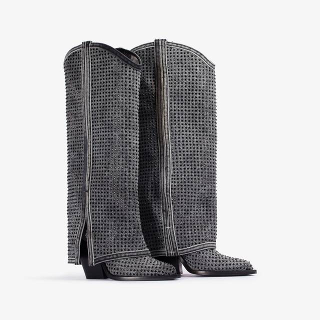 Le Silla Stivale al ginocchio con risvolto d'ispirazione Western denim e Cristalli nero jet Fornitura limitata