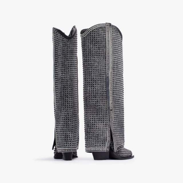 Le Silla Stivale al ginocchio con risvolto d'ispirazione Western denim e Cristalli nero jet Fornitura limitata
