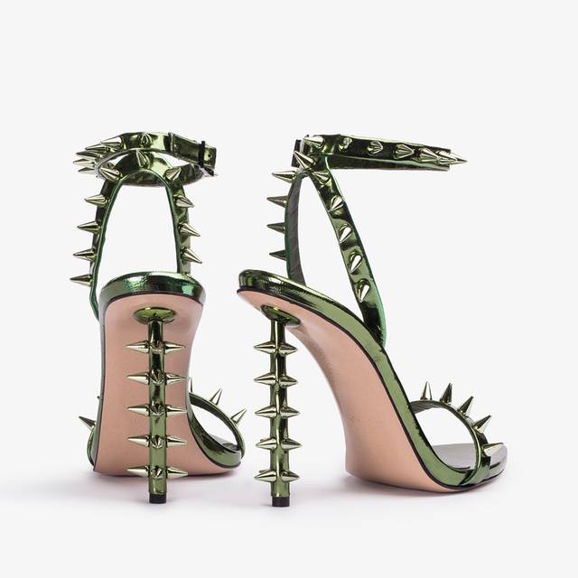 Le Silla Sandalo metallizzato verde pirite con borchie Latest fashion