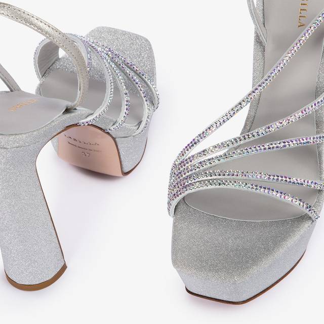 Le Silla Sandalo con plateau tessuto glitterato argento In vendita