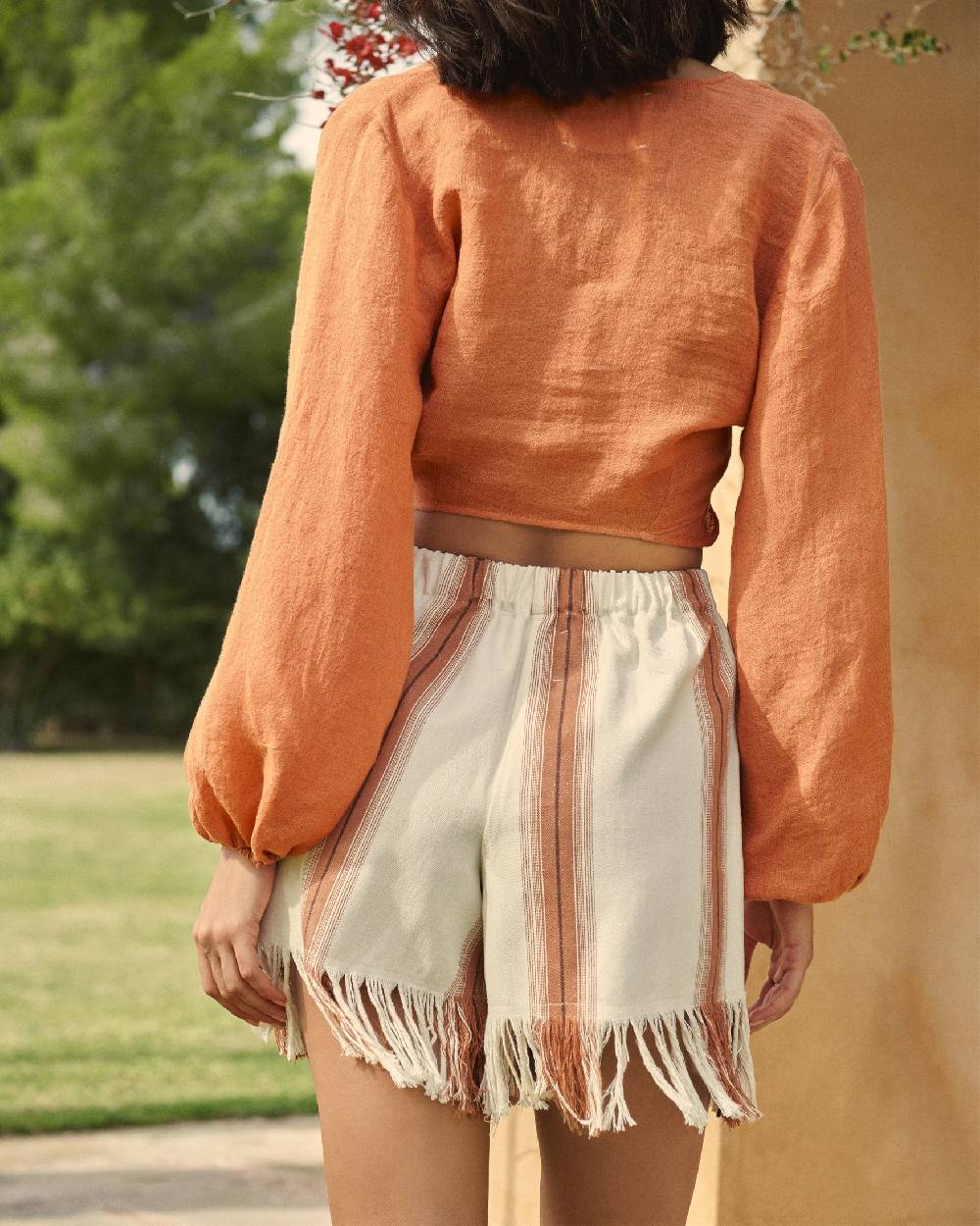 Manebí Cotton Silk Blend Bora Bora Shorts - Eggnog \u0026 Rust Stripes \u0026 Fringes Qualità