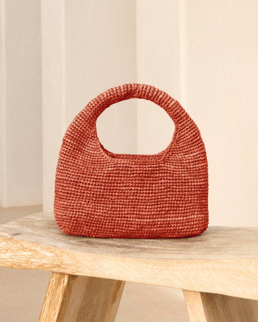 Manebí Raffia Halfmoon Bag - Rust Promozione