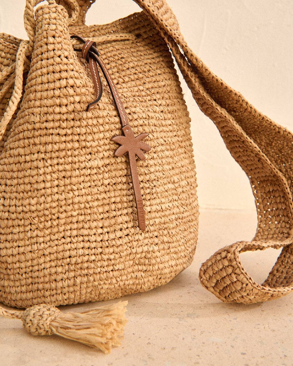Manebí Raffia Beach Bucket - Palm Leather Tag Tan Vendite Flash