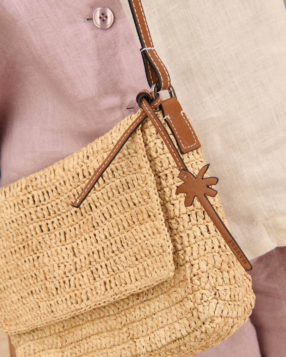 Manebí Raffia Summer Night Bag Medium - Leather Handle \u0026 Palm Leather Tag Natural and Brown Negozio