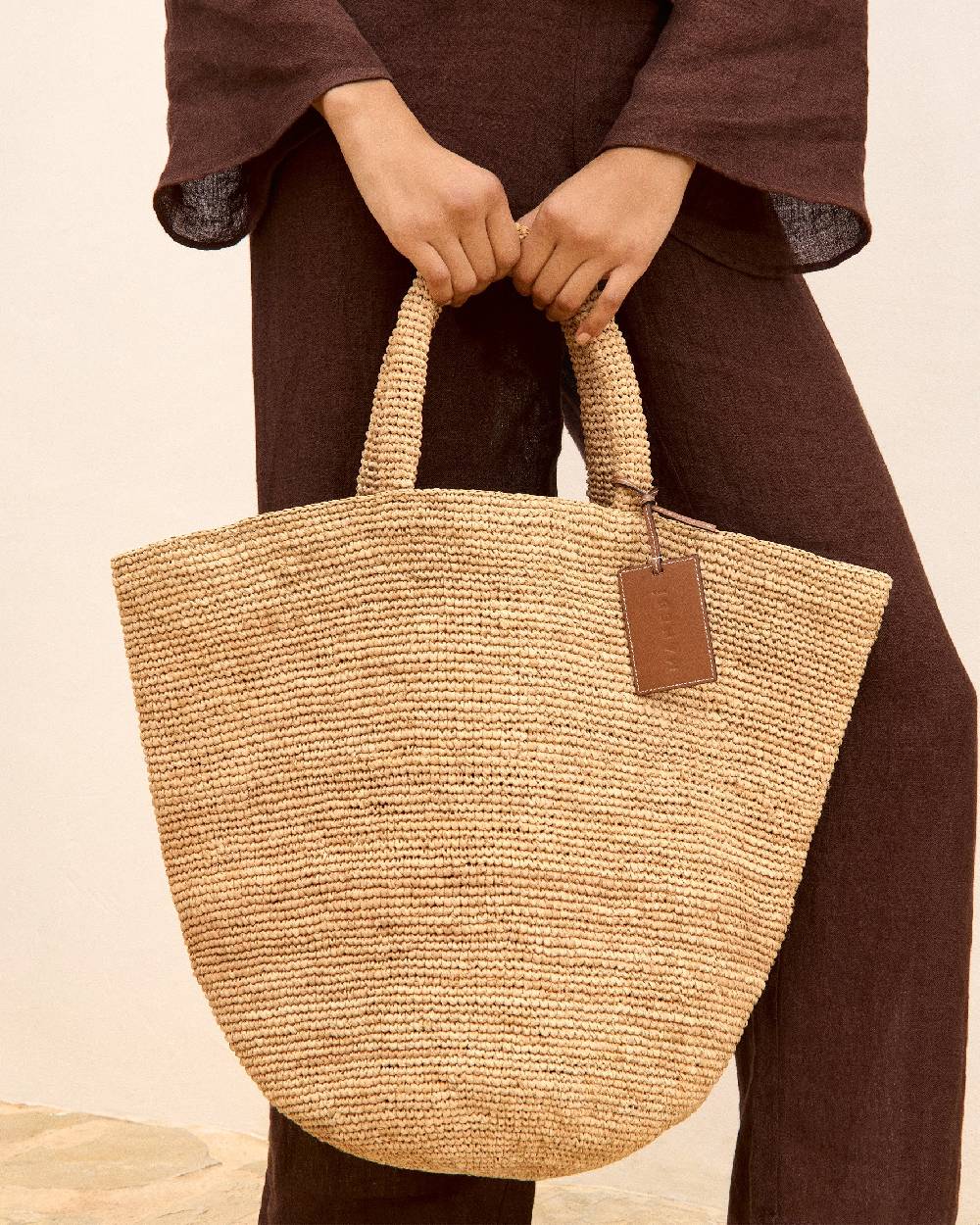 Manebí Raffia Summer Bag - Leather Handle \u0026 Palm Leather Tag Tan 2025