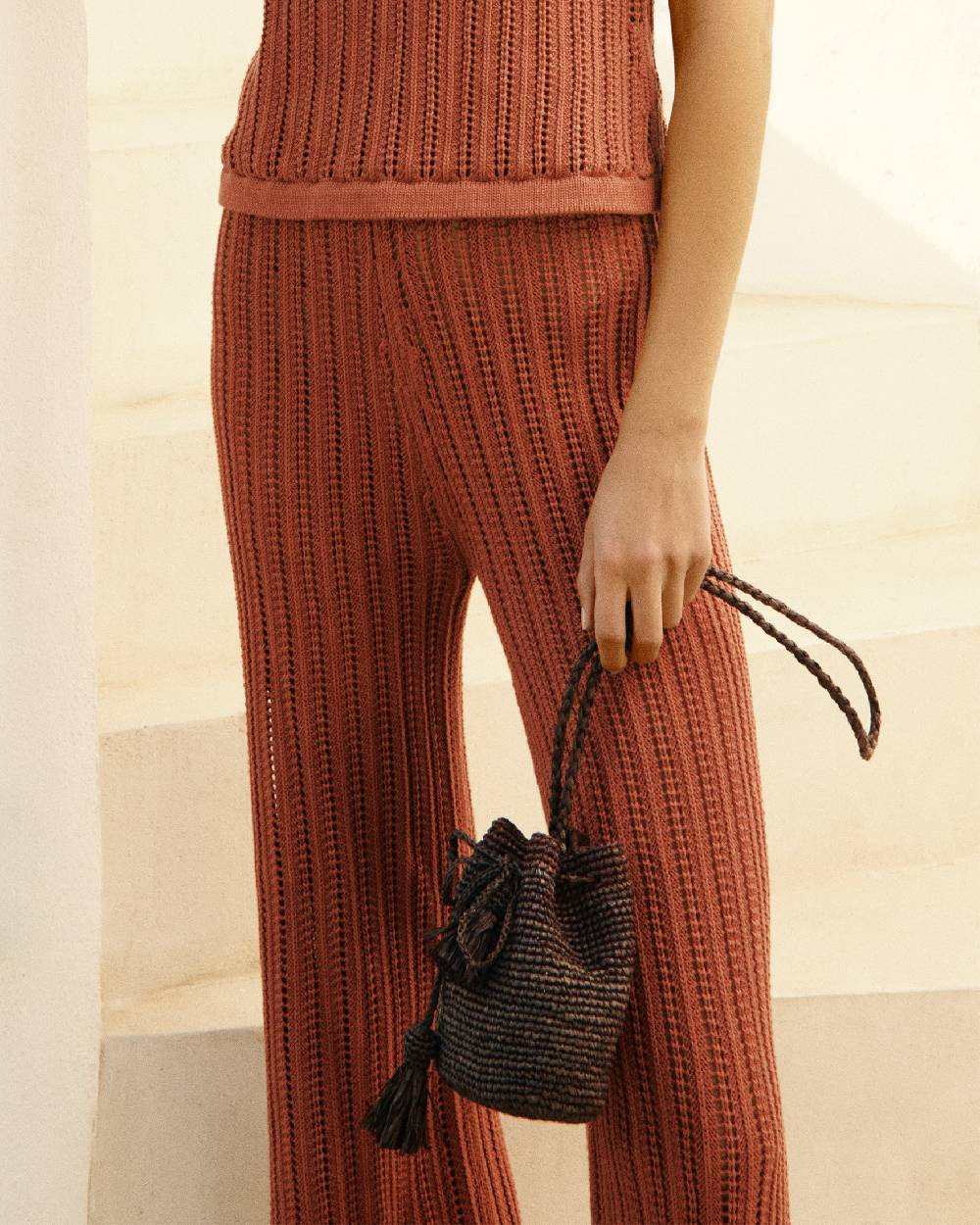 Manebí Raffia Beach Bucket Mini - Chocholate In Linea