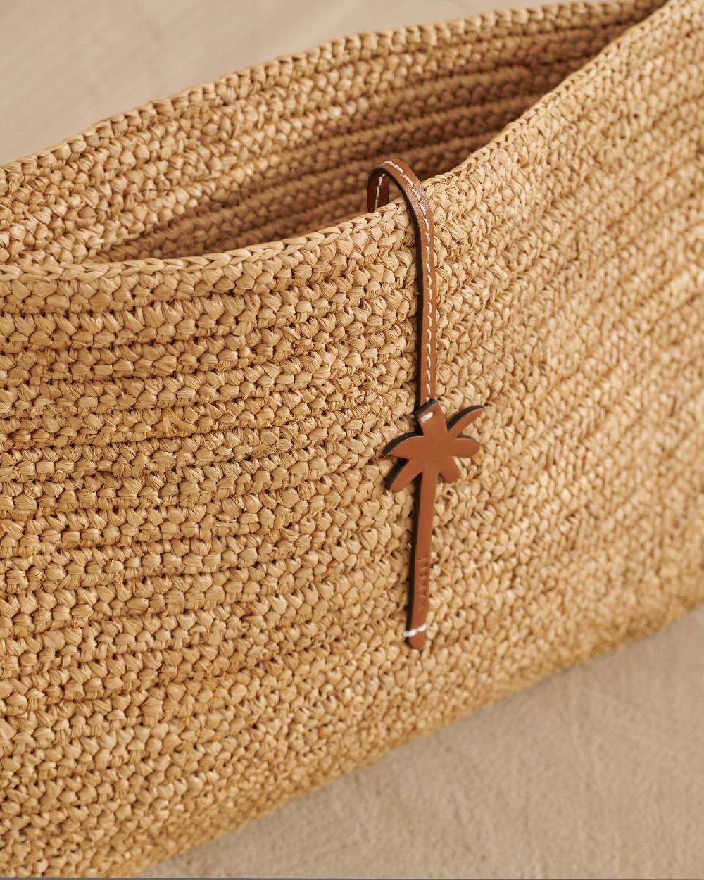 Manebí Raffia Clutch - Leather Palm Tan Qualità