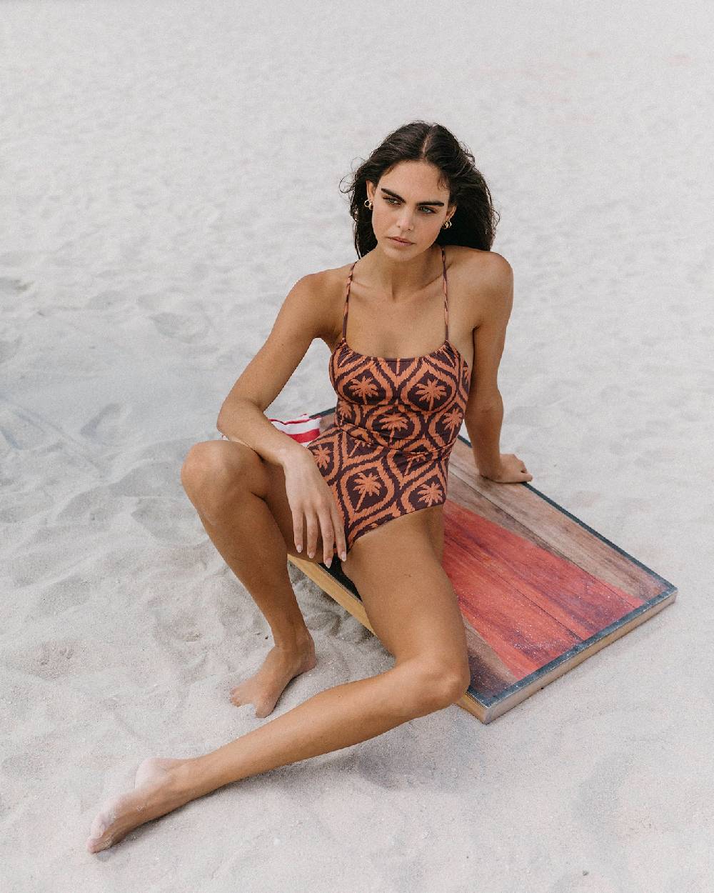Manebí Printed Cut-out One Piece - Soft Touch Cocoa \u0026 Orange Rust Maxi Ikat Palm Sconto