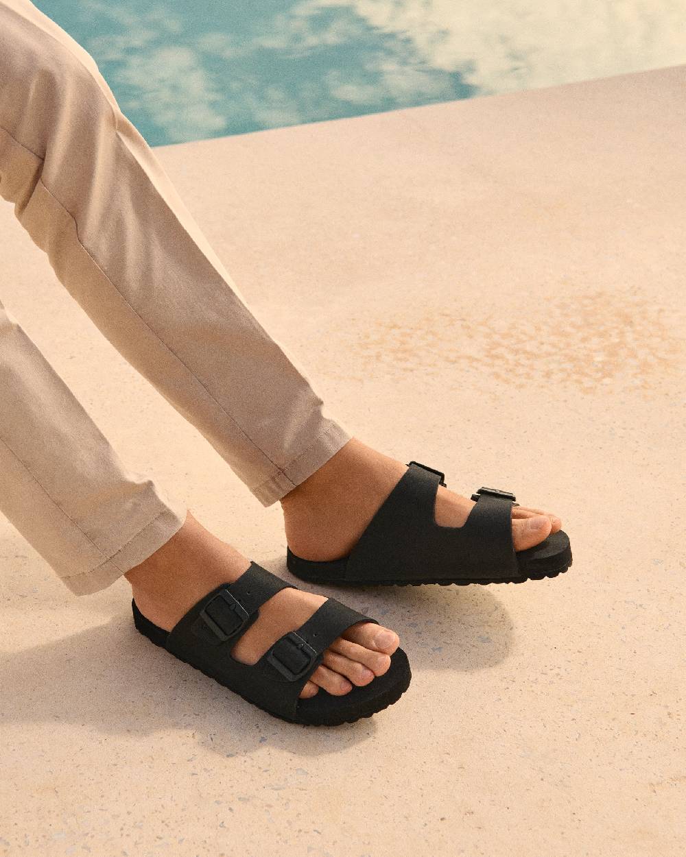 Manebí Eva Swim Sandals - Honolulu Black Spedizione Gratuita