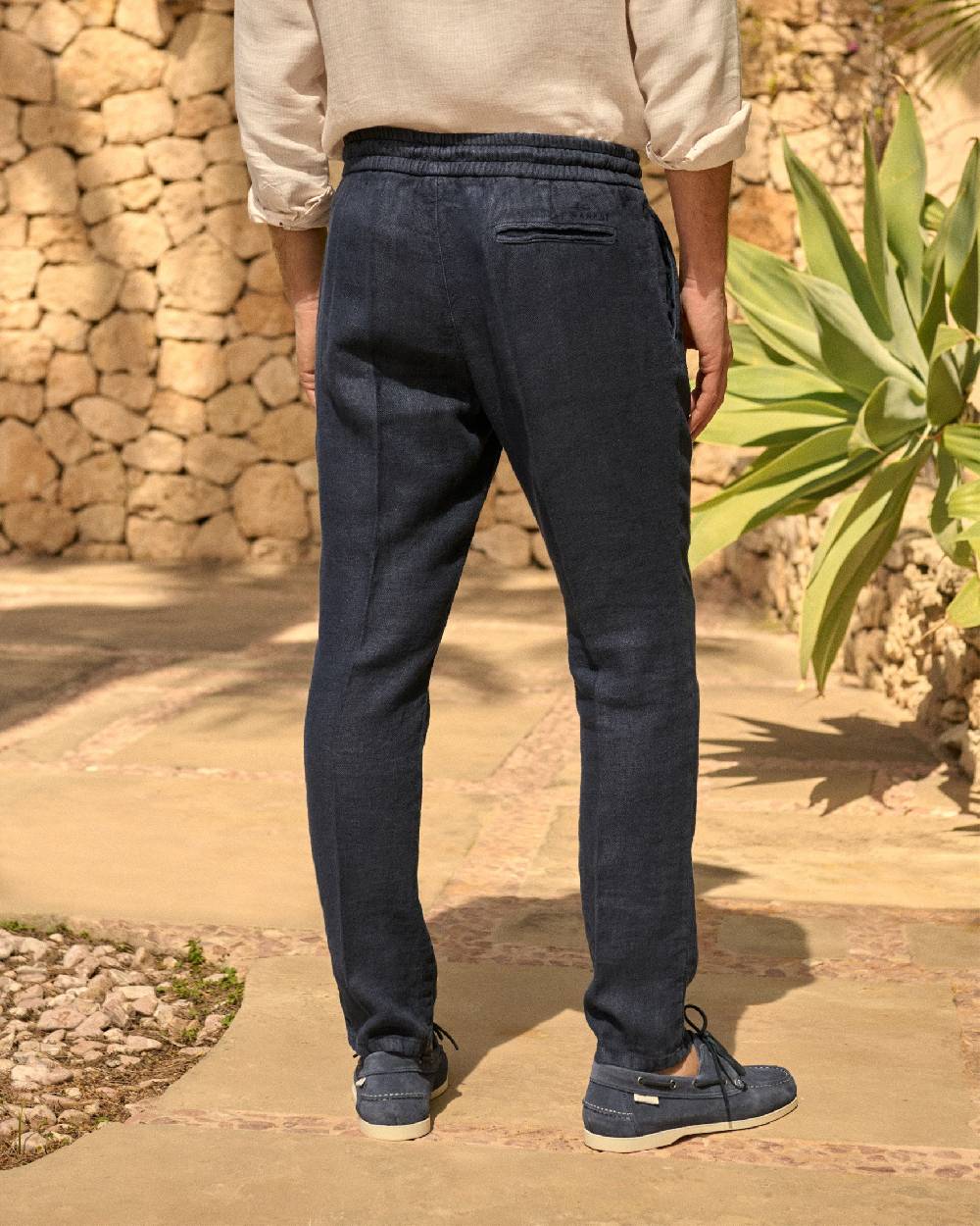 Manebí Woven Linen Santa Barbara Trousers - Night Blue Convenienza