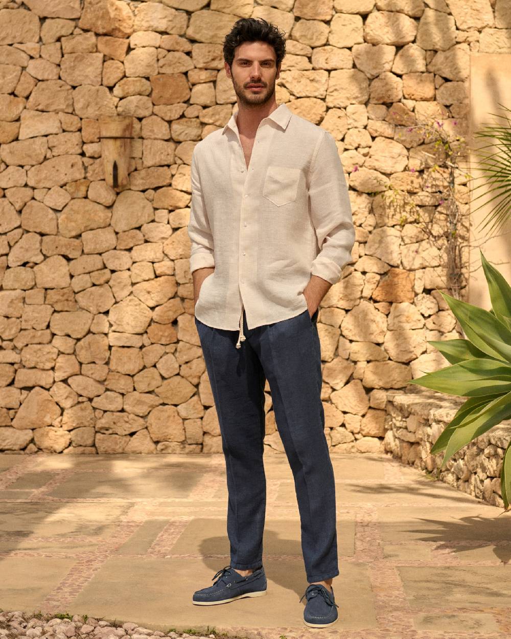 Manebí Woven Linen Santa Barbara Trousers - Night Blue Convenienza
