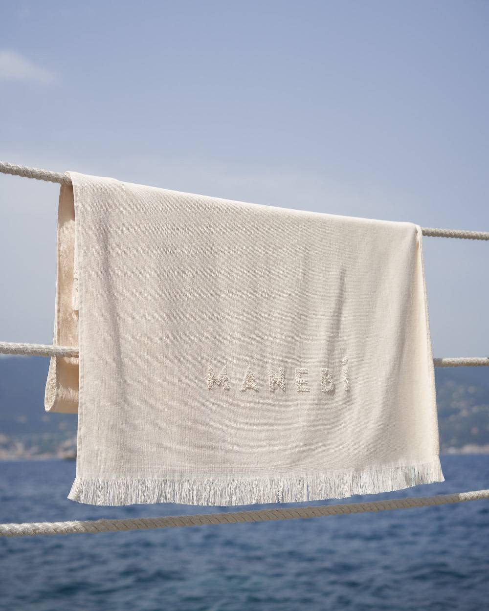 Manebí Jaquard Beach Towel - Embroidered Palm With Palm \u0026 Logo Sand Negozi Online