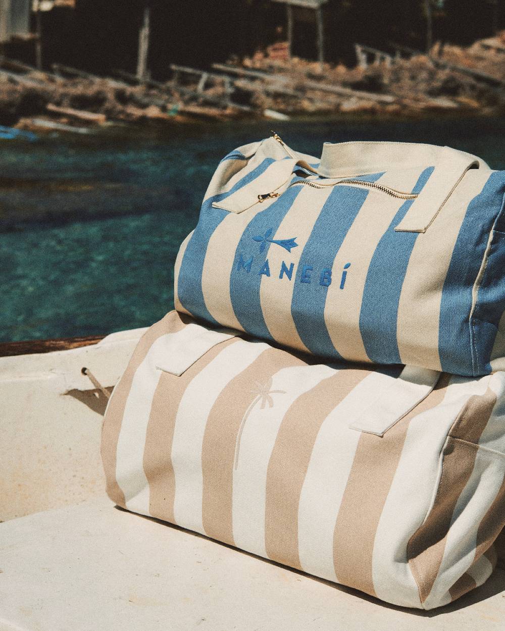 Manebí Canvas Weekend Bag - Embroidered Logo White and Indigo Stripes Promozione Limitata