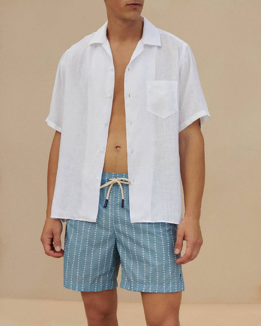 Manebí Printed Swim Shorts - Indigo with White Linear Triangles Qualità