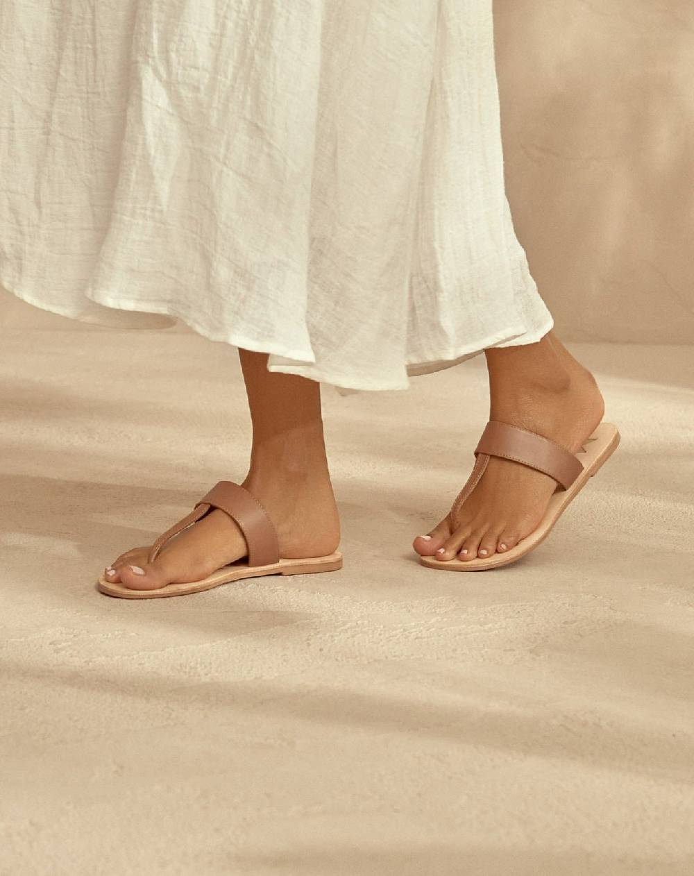 Manebí Leather Sandals - Canyon Tan Thongs I Più Venduti