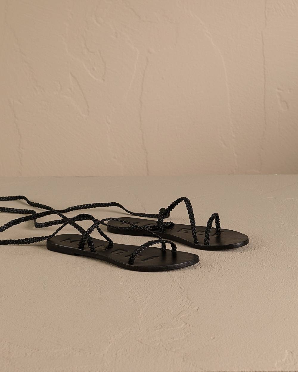 Manebí Leather Sandals - Canyon Black Tie-Up Multi Braid Bands Vendite Flash
