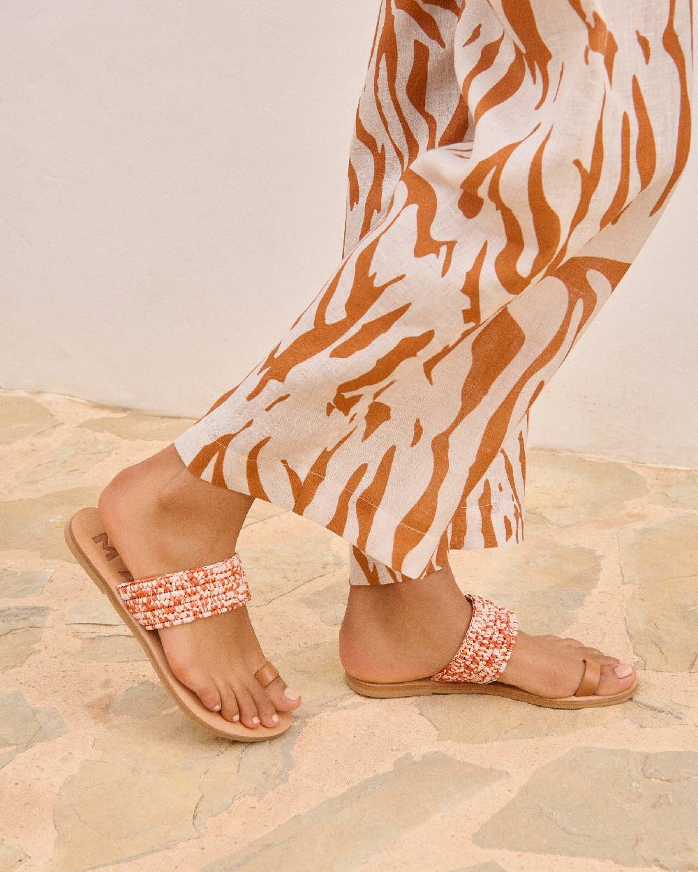 Manebí Raffia \u0026 Leather|Toe Ring Sandals - Orange Rust \u0026 Natural Mélange 2025