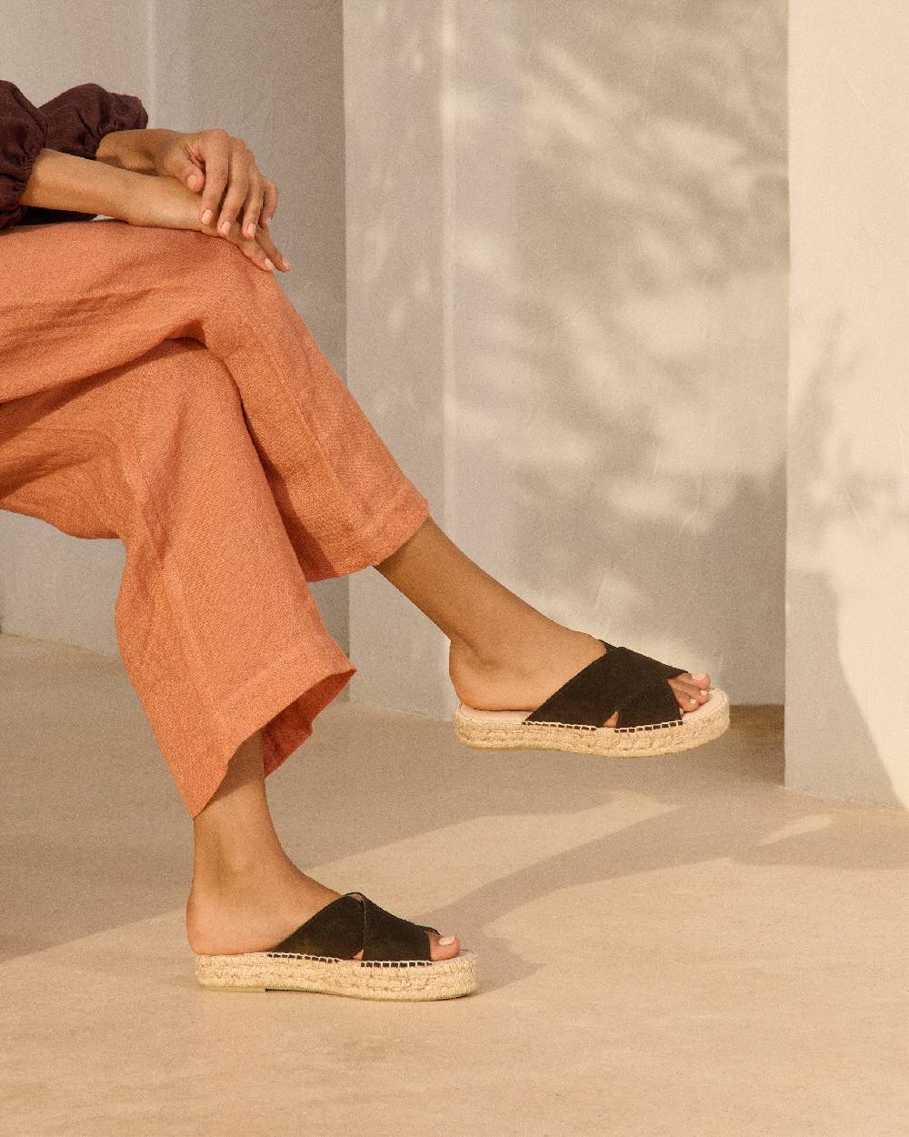 Manebí Suede Double Sole|Crossed Bands Sandals - Cocoa Qualità