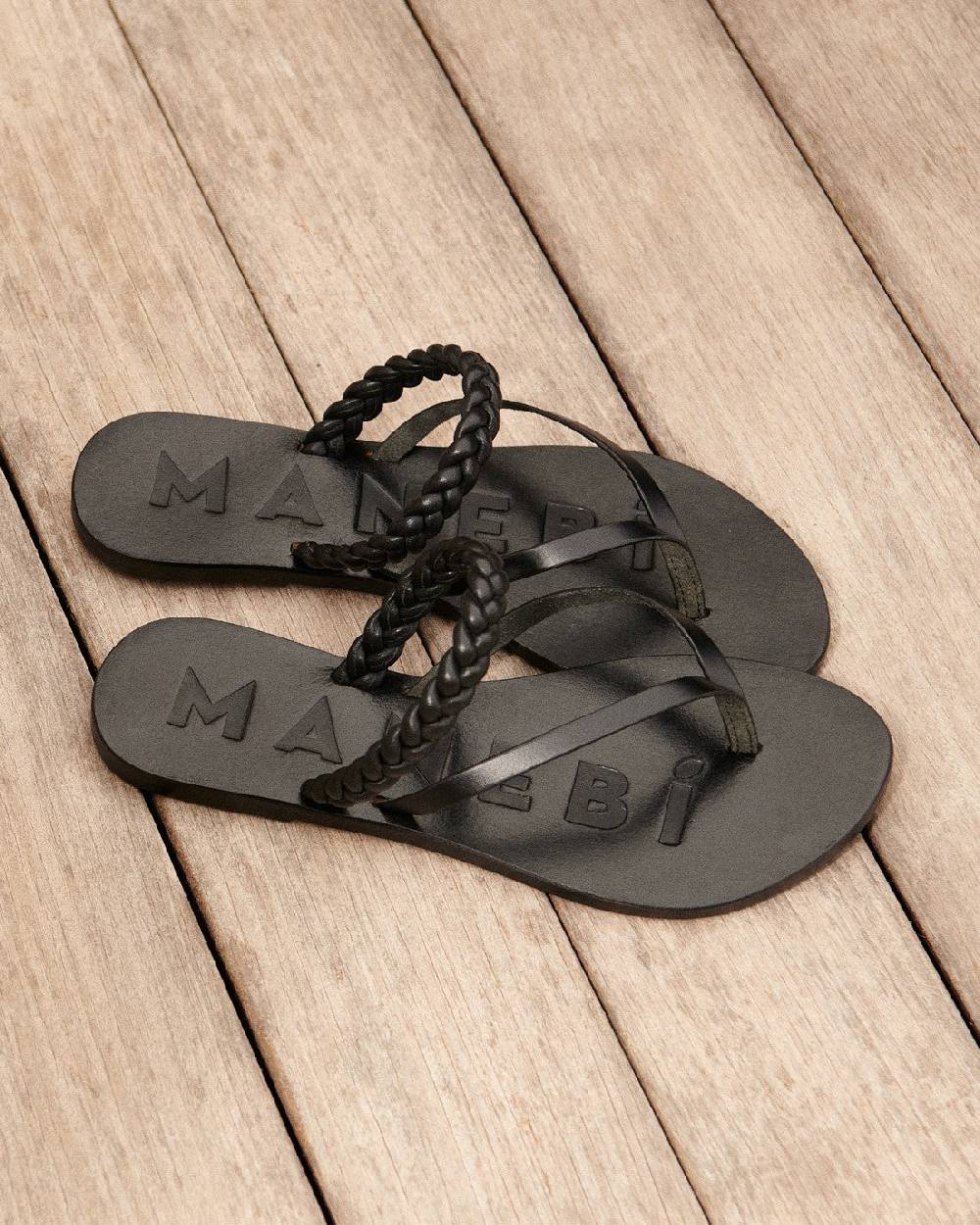 Manebí Leather Braid Thong Sandals - Black Convenienza