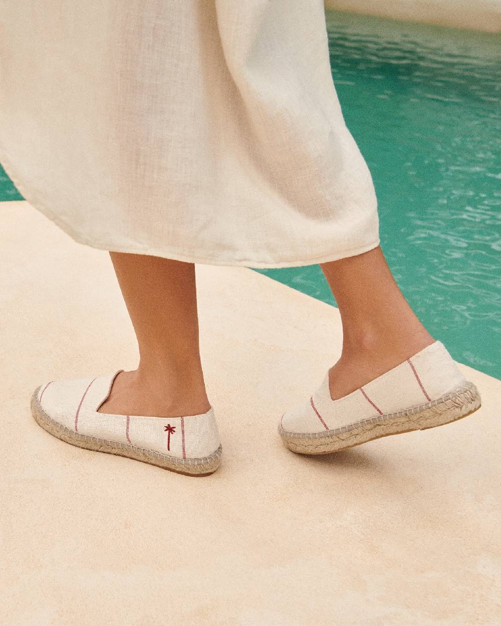 Manebí Woven Canvas Flat Espadrilles - Red Micro Stripes On Beige In Vendita