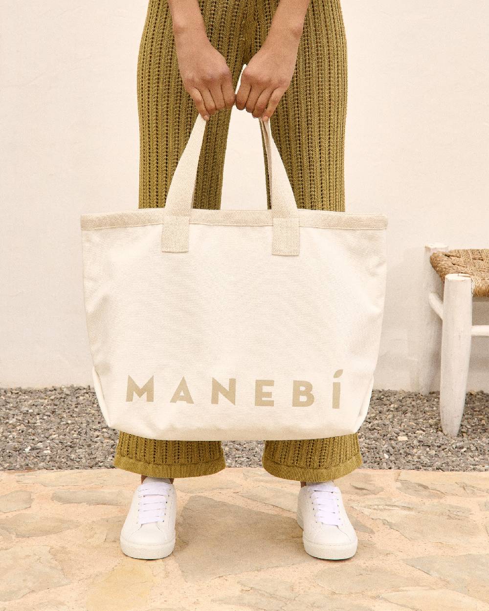 Manebí Canvas California Tote Bag - White With Beige Logo Saldi Di Fabbrica