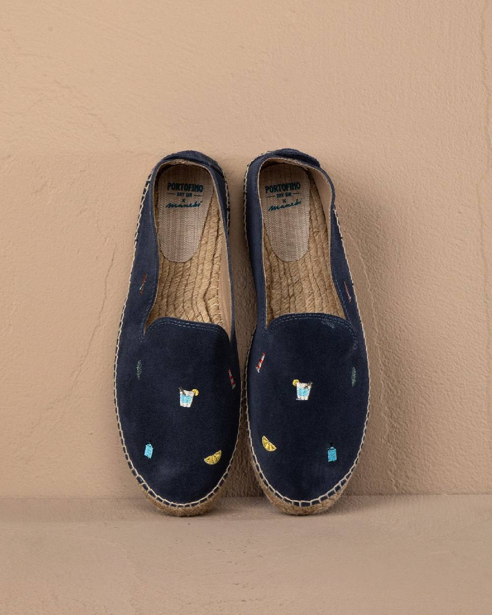 Manebí Espadrillas in Pelle Scamosciata - Portofino Dry Gin X Manebí Patriot Blue con Ricami Multicolor I Più Venduti
