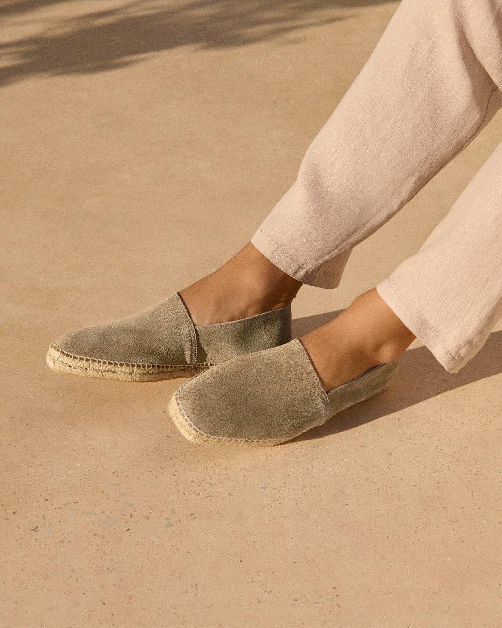 Manebí Suede Square Toe Espadrilles - Forest Vendita