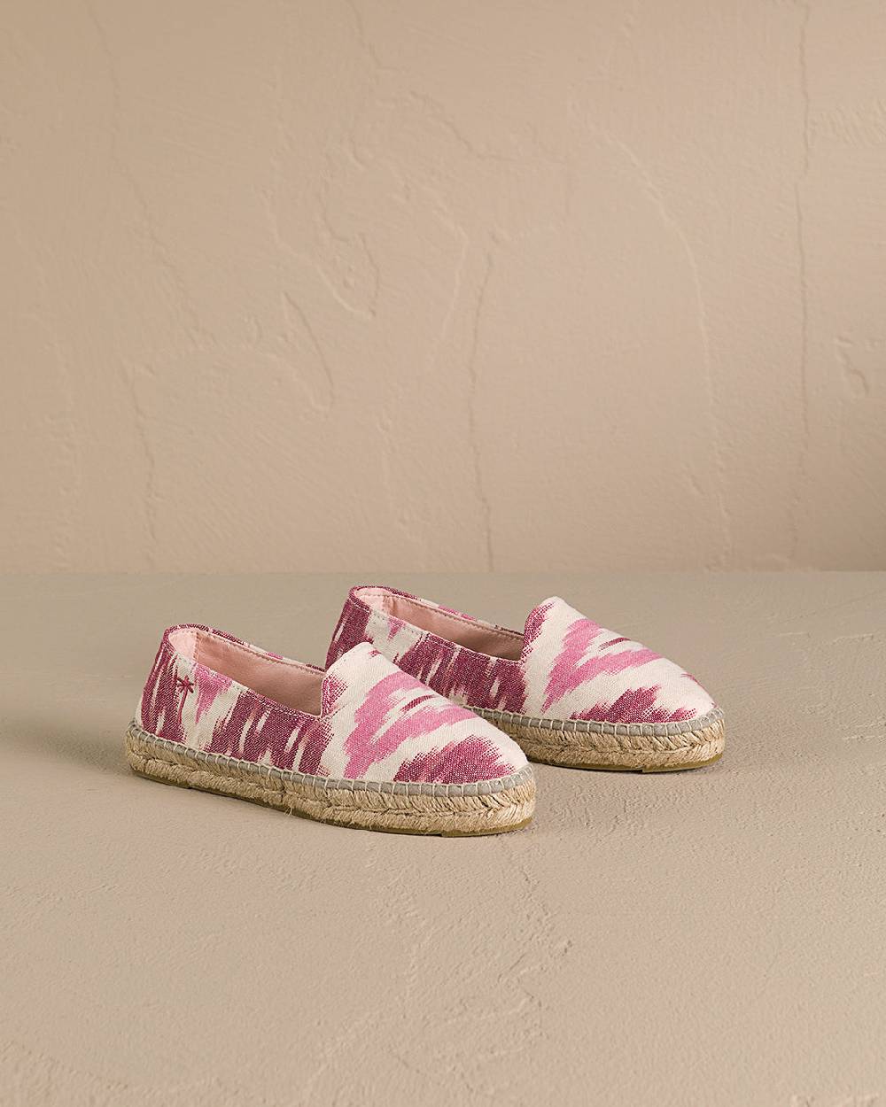 Manebí Dyed Cotton Flat Espadrilles - Tulum Pink And White Ikat Economico