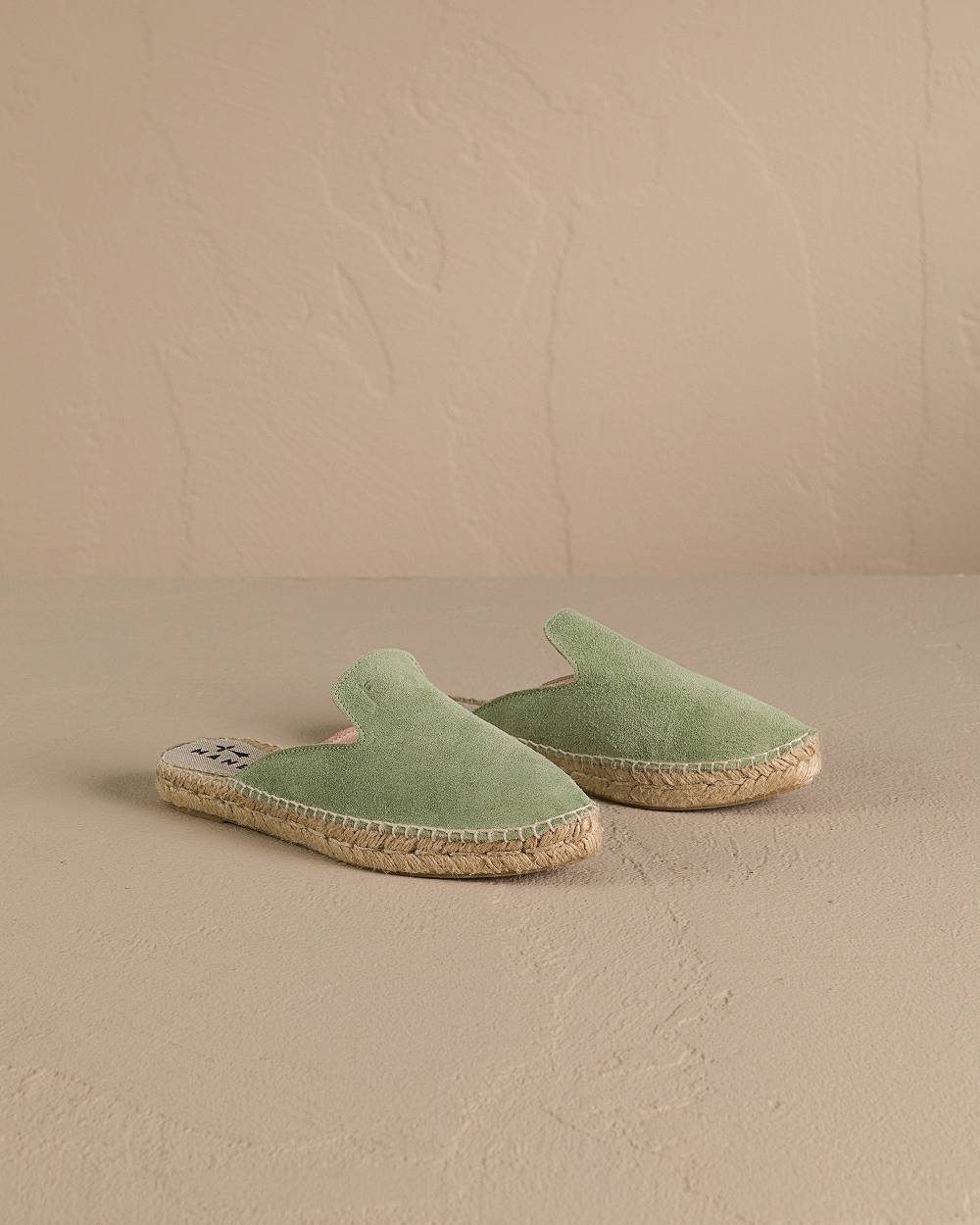 Manebí Suede Mules - Hamptons Sage Sottocosto