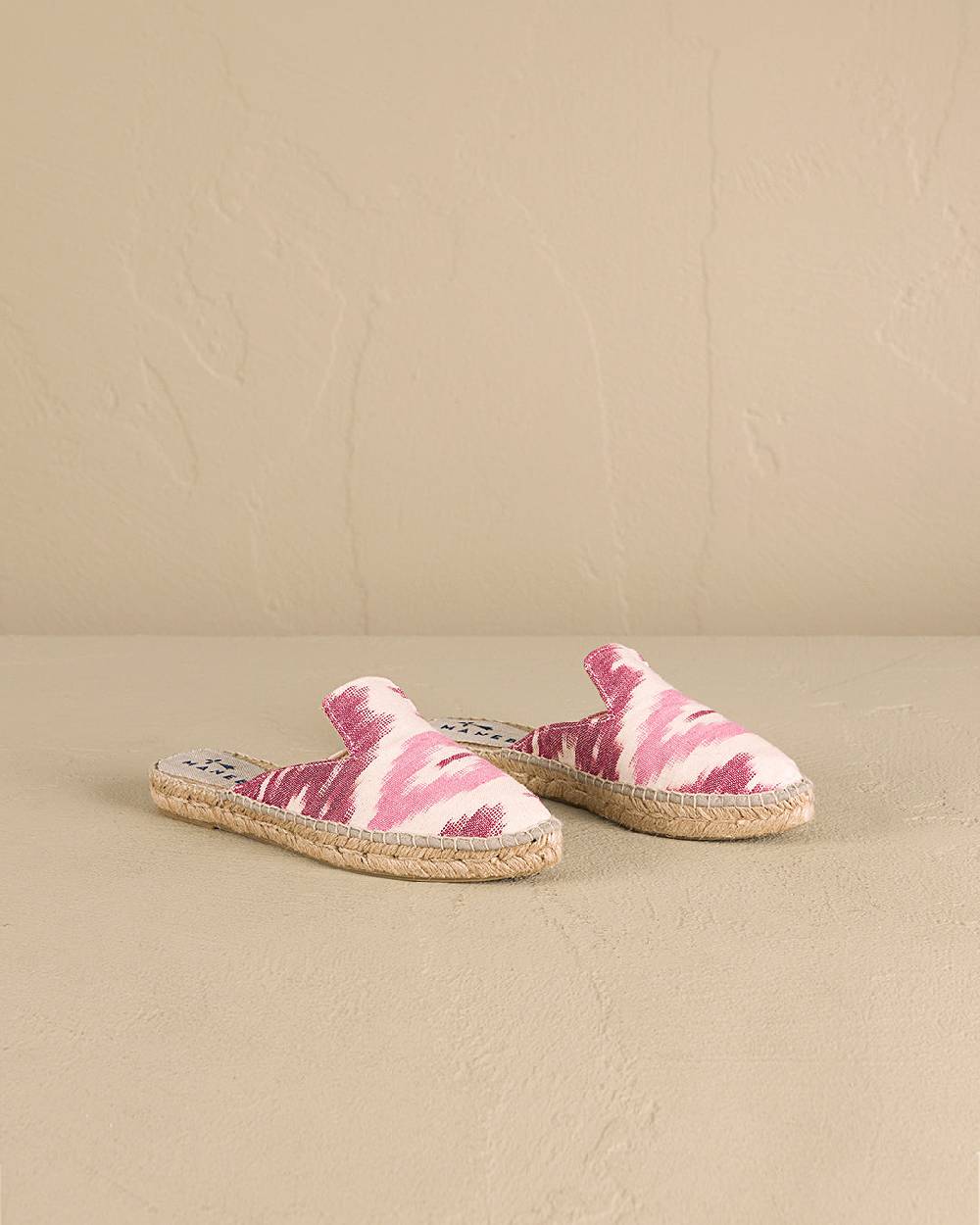 Manebí Dyed Cotton Mules - Tulum Pink And White Ikat Presa