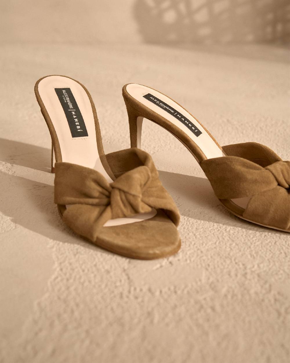 Manebí Sophie Suede Mule Heels - Knot Brown In Vendita