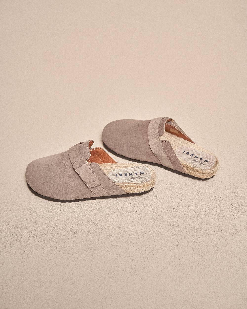 Manebí Suede Clog Mules - Hamptons Coco Brown Ultimo giorno