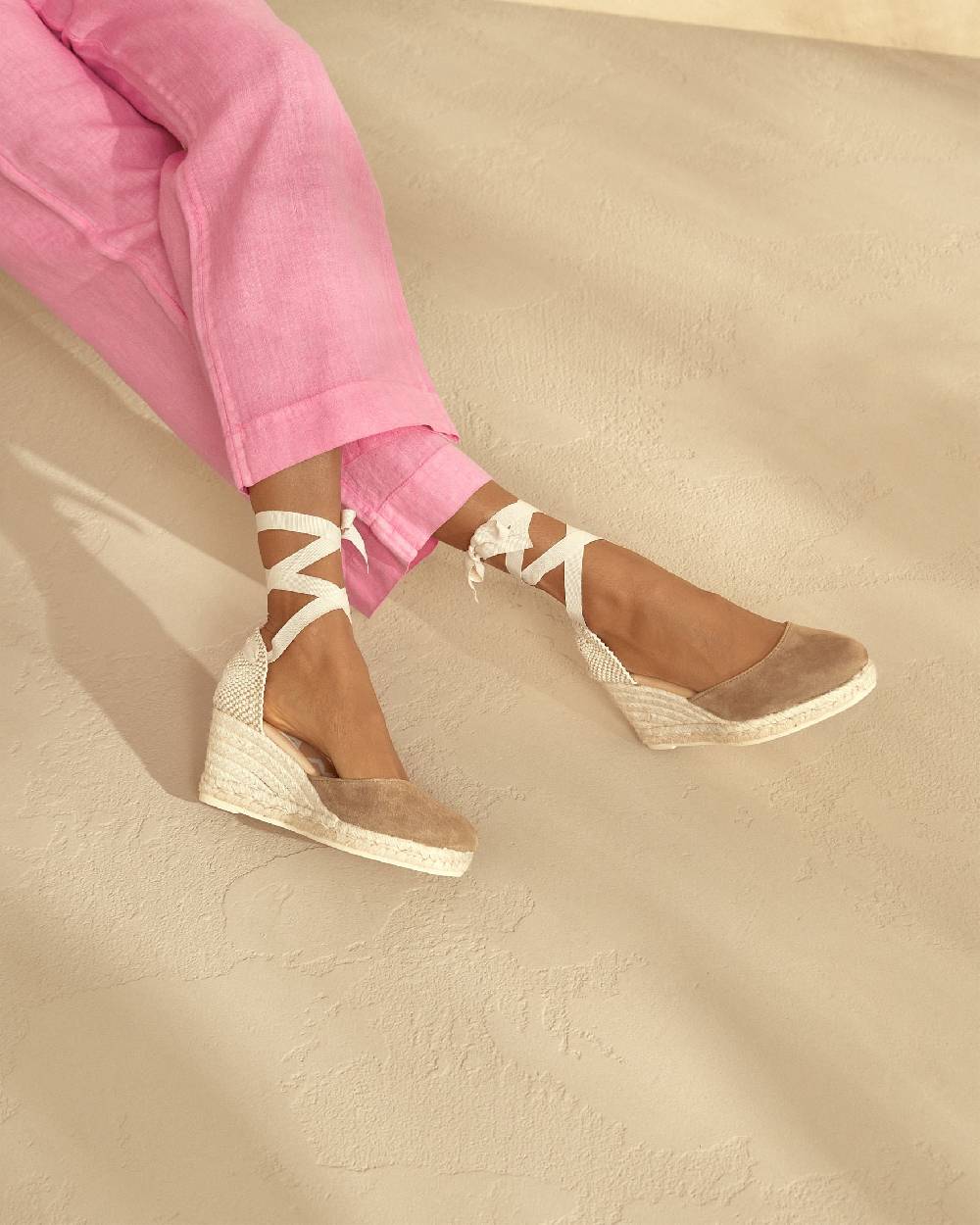 Manebí Soft Suede Low Wedge Espadrilles - Hamptons Vintage Taupe Convenienza