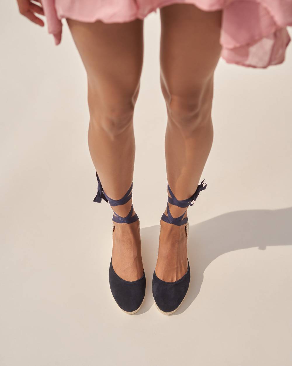 Manebí Soft Suede Low Wedge Espadrilles - Hamptons Patriot Blue Presa