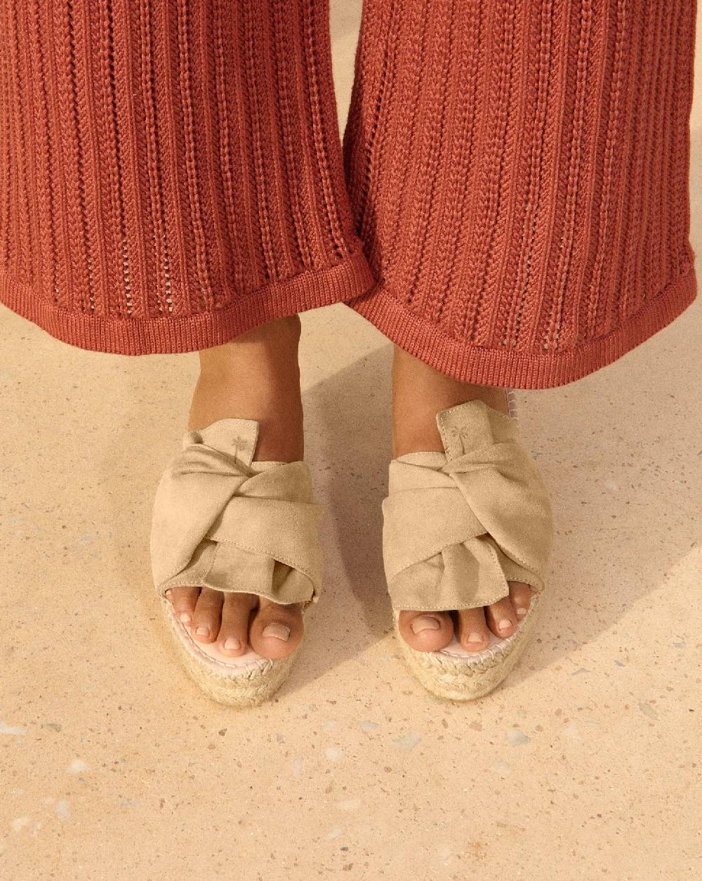 Manebí Soft Suede Platforms With Knot - Hamptons Champagne Beige Sconto