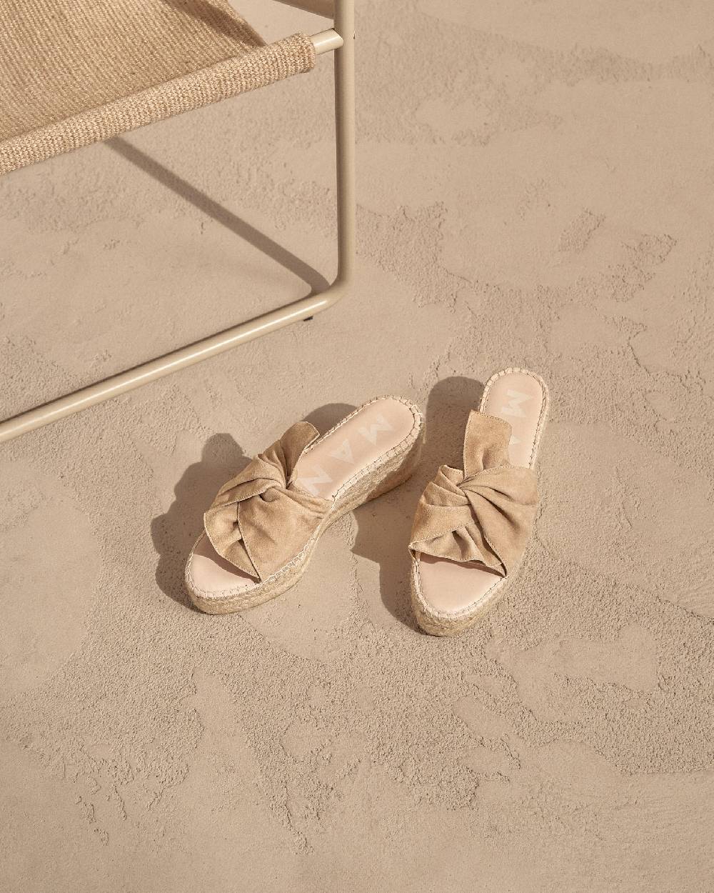 Manebí Soft Suede Platforms With Knot - Hamptons Champagne Beige Sconto